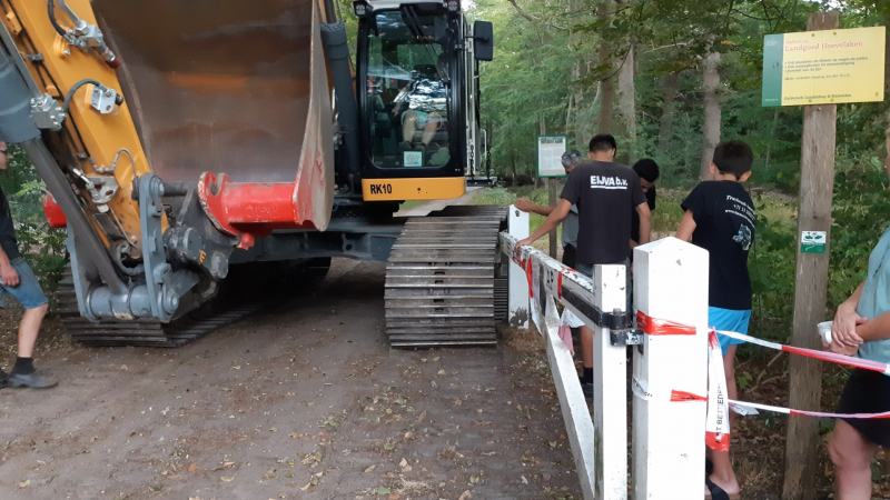 Voorbereiding voor ontploffing van bom in vollegang