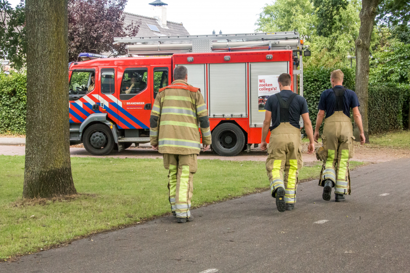SKA-juf ontdekt in brand gestoken tas met schoolspullen