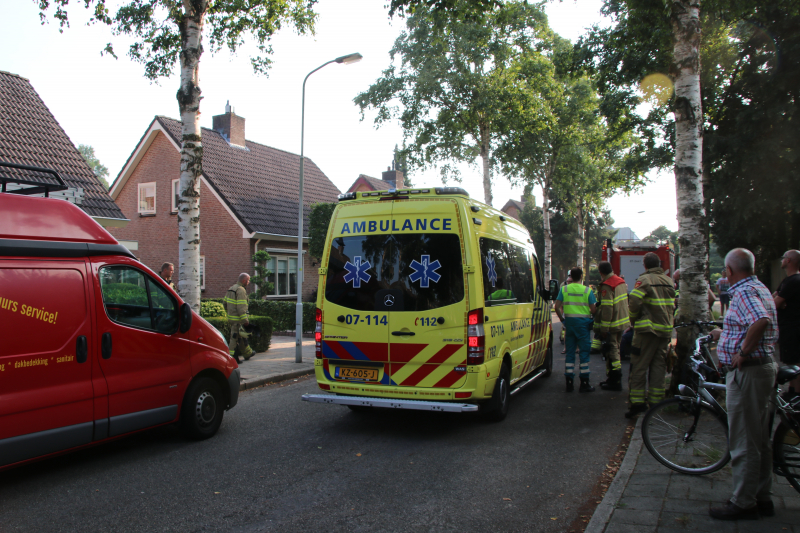 Loodgieter gewond bij dakbrand