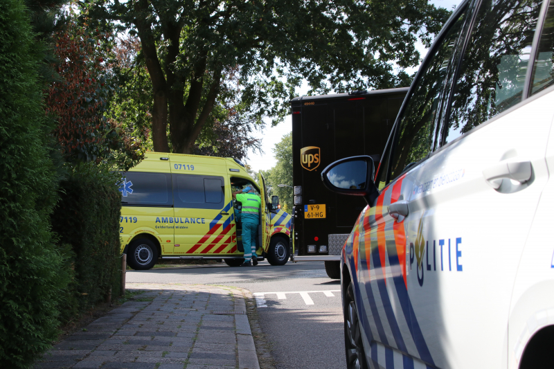 Bestuurster gewond na aanrijding met bestelwagen