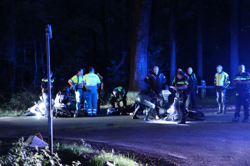 Twee motorrijders gewond bij kop-staartaanrijding