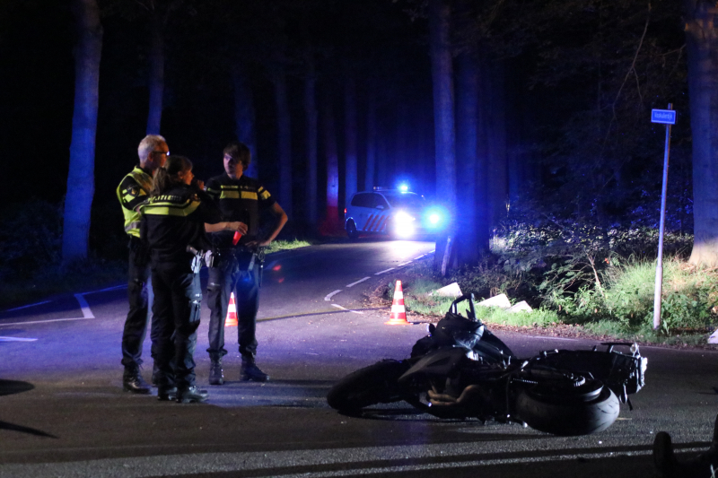 Twee motorrijders gewond bij kop-staartaanrijding
