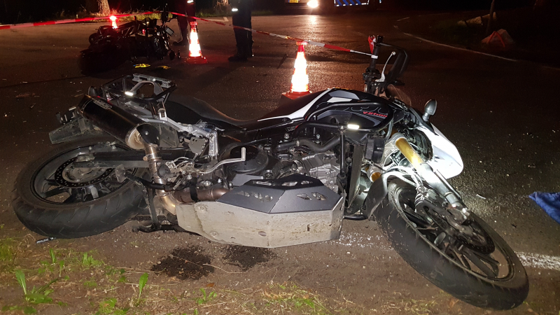 Twee motorrijders gewond bij kop-staartaanrijding