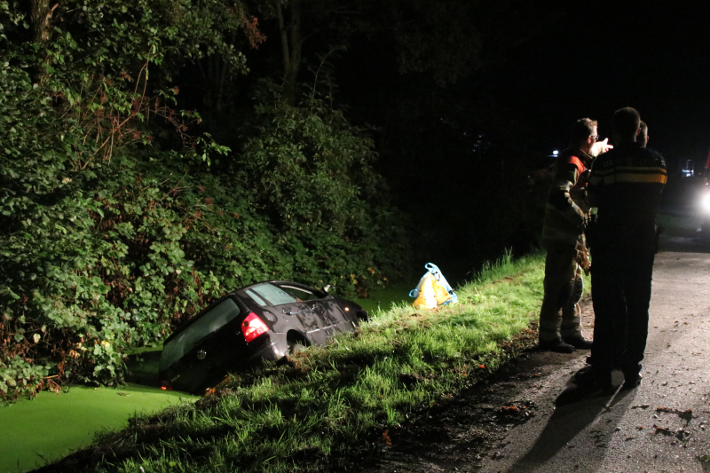 Duikers zoeken naar bestuurder die thuis blijkt te zijn