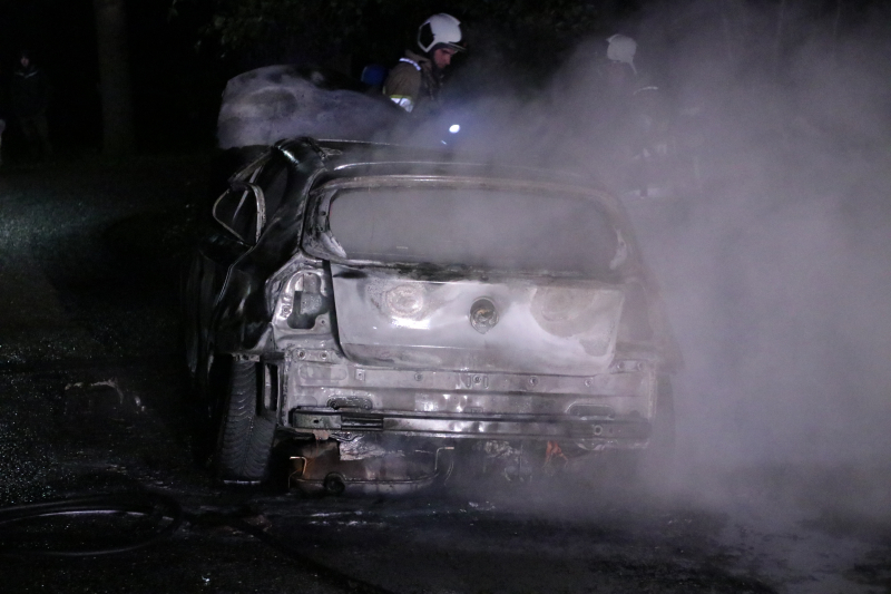 Gestolen BMW volledig uitgebrand