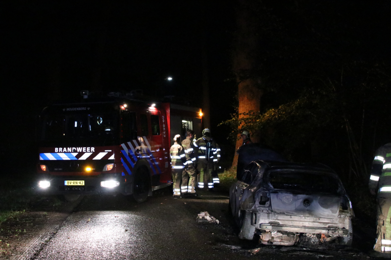 Gestolen BMW volledig uitgebrand