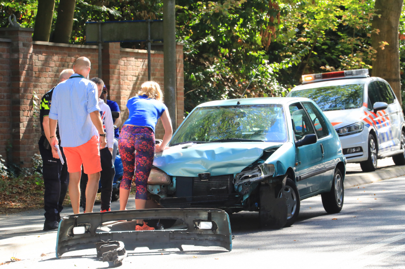 Veel schade bij kop-staartbotsing