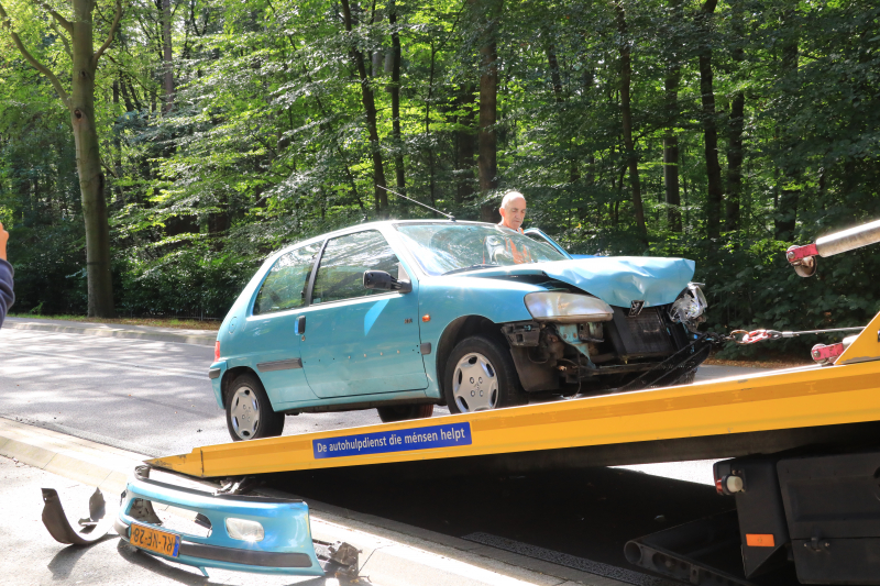 Veel schade bij kop-staartbotsing