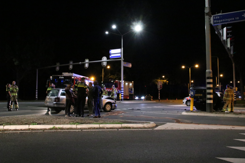 Ravage en gewonde na aanrijding