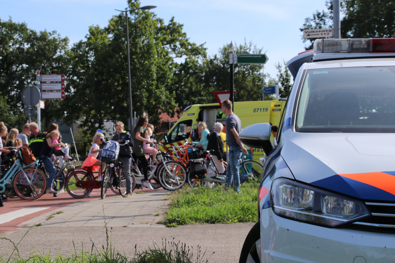 Overstekende fietser aangereden door auto op ovatonde