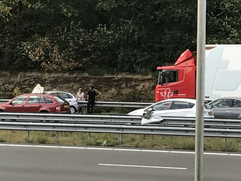 Lange file door ongeval met een vrachtwagen
