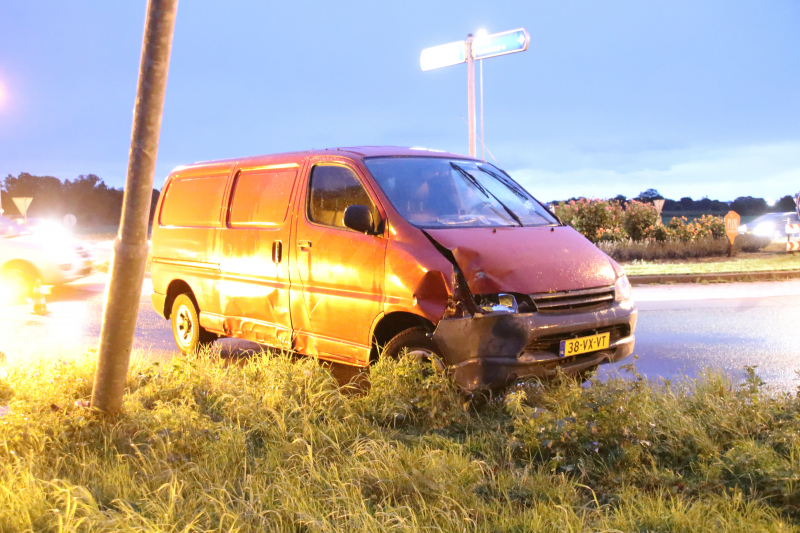 Beschonken bestuurder ramt lantarenpaal