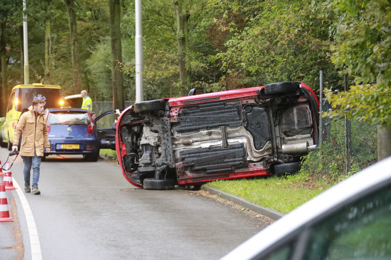 Auto over de kop