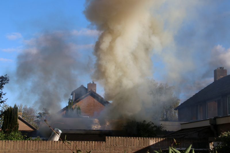 Uitslaande brand in schuur