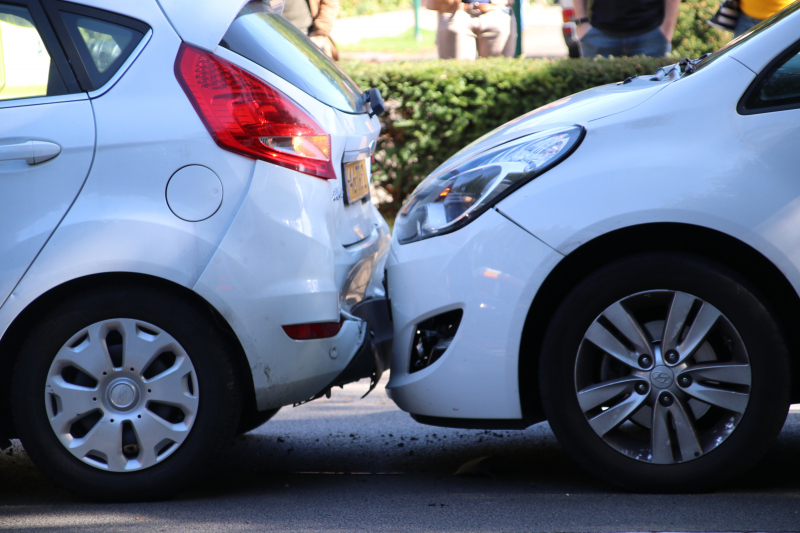 Twee gewonden bij kettingbotsing