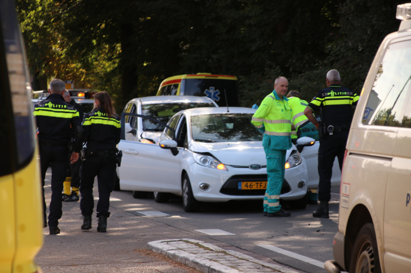 Twee gewonden bij kettingbotsing
