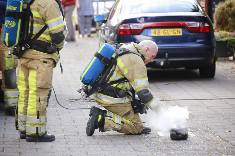 Rook door pannetje op het vuur