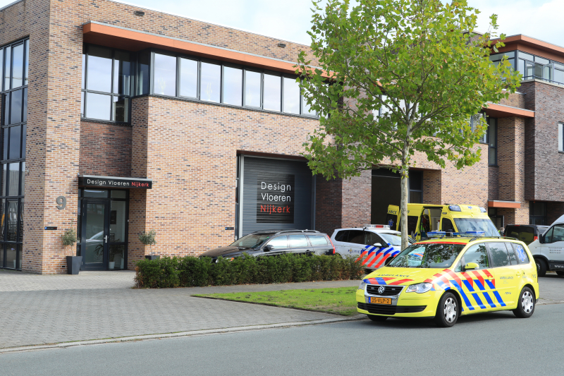 Stucadoor raakt zwaargewond na val