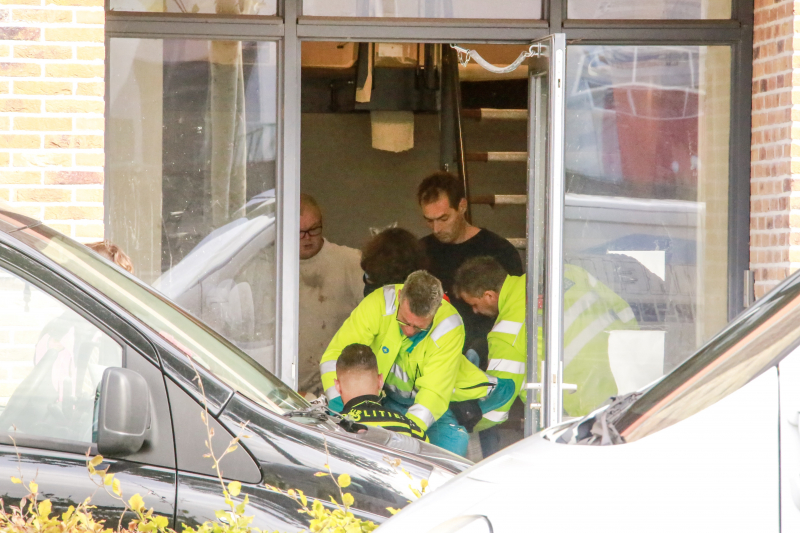 Stucadoor raakt zwaargewond na val