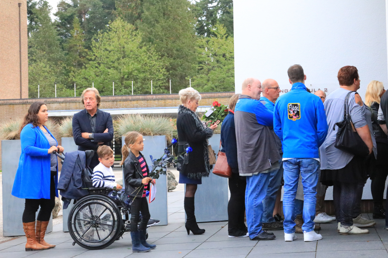 Fans nemen afscheid van Koos Alberts