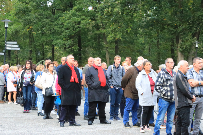 Fans nemen afscheid van Koos Alberts