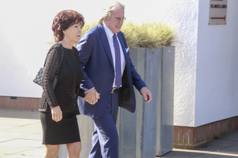 Laatste groet aan Koos Alberts