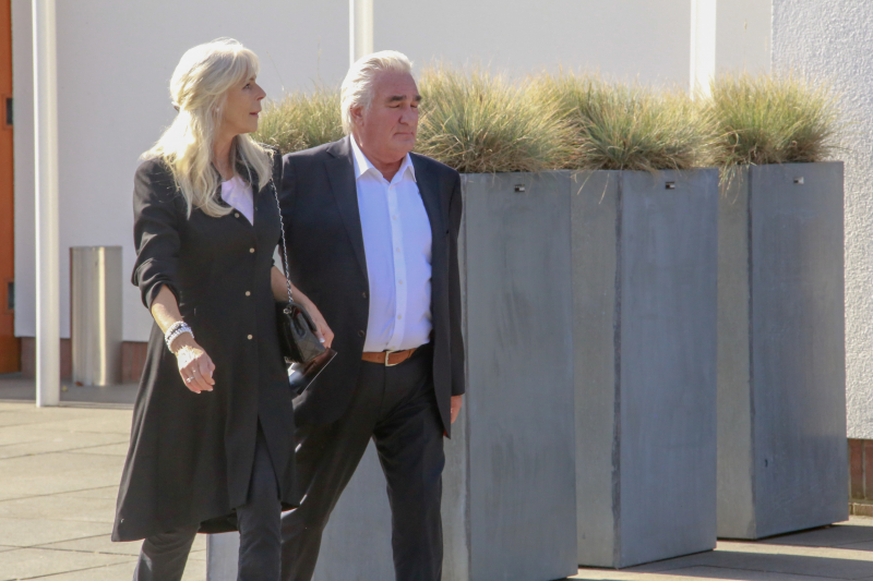 Laatste groet aan Koos Alberts