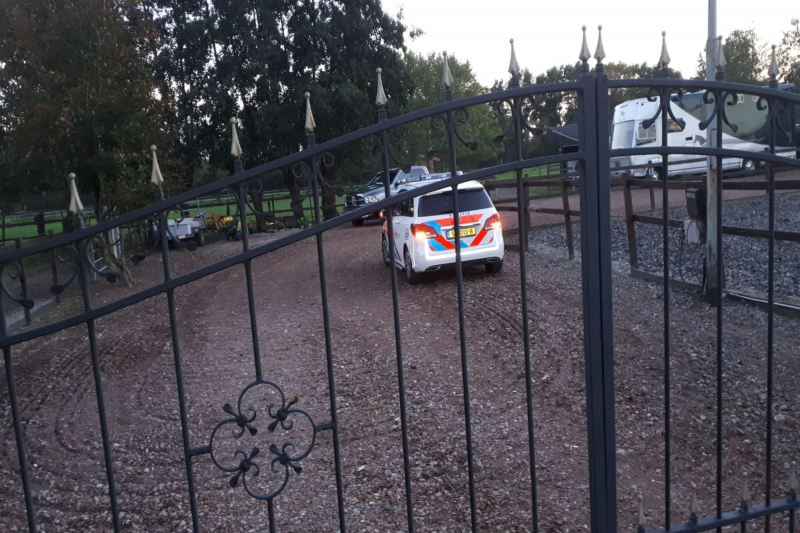 Automobilist rijdt bestuurder van brommer aan