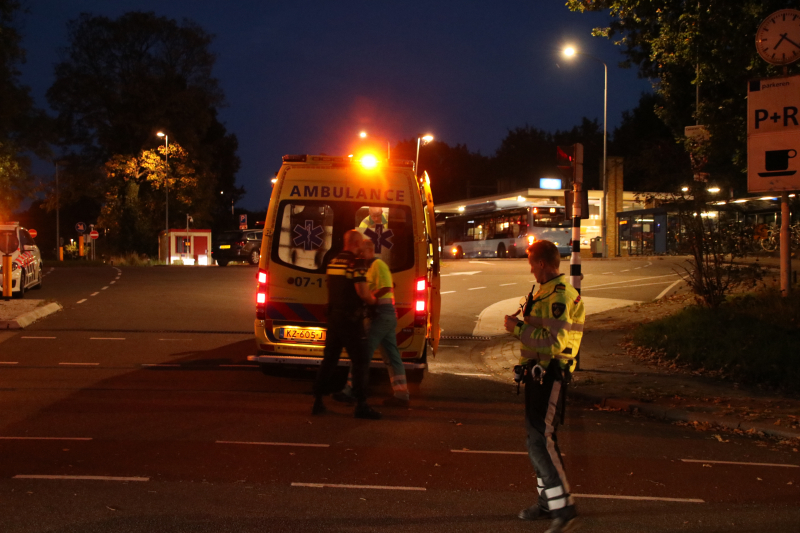 Persoon onder invloed gewond en aangehouden