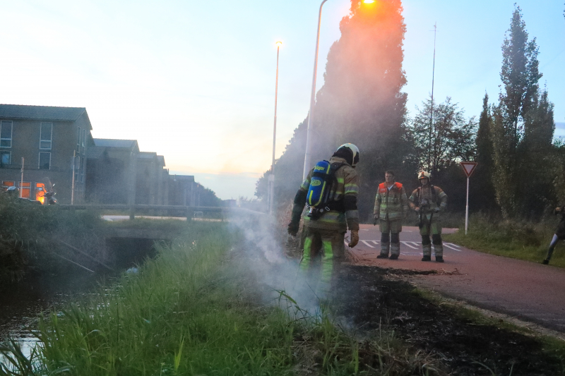 Lean (10) en Alec (8) blussen brand