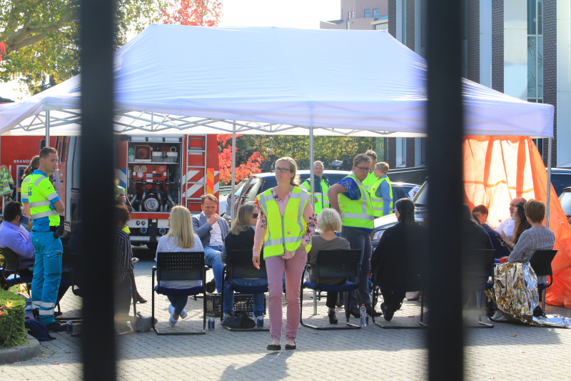 Meerdere werknemers onwel; kantoorpand ontruimd