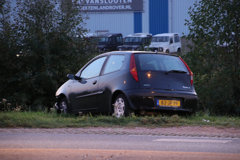 Auto rijdt door rood met aanrijding tot gevolg