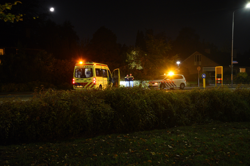 Voorbijganger vindt man op fietspad