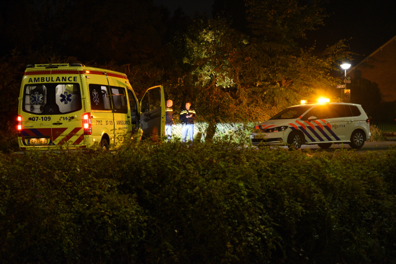 Voorbijganger vindt man op fietspad