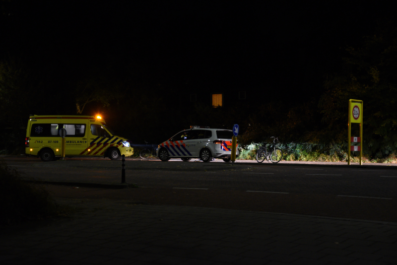 Voorbijganger vindt man op fietspad