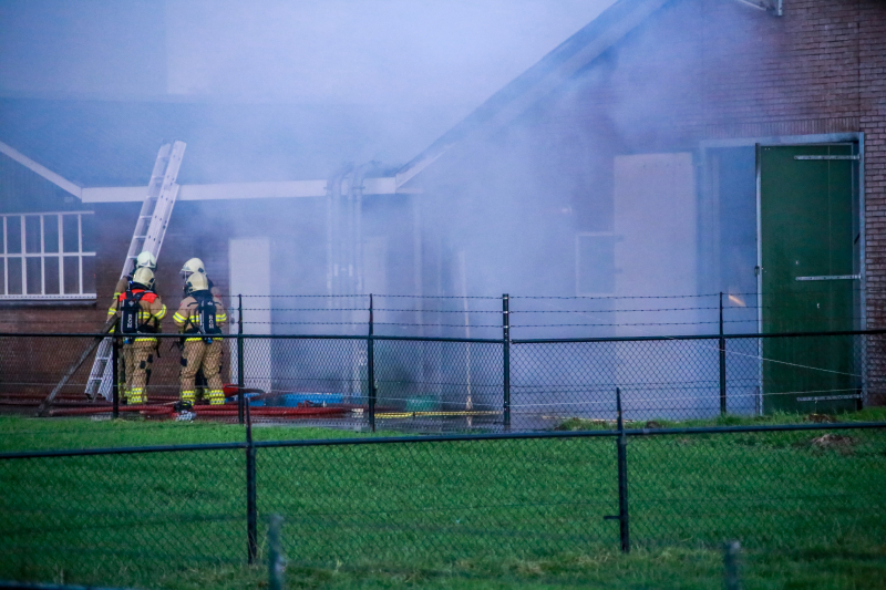 Kippenschuur verwoest door brand