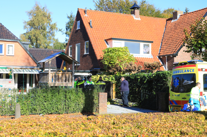 Persoon valt van ladder