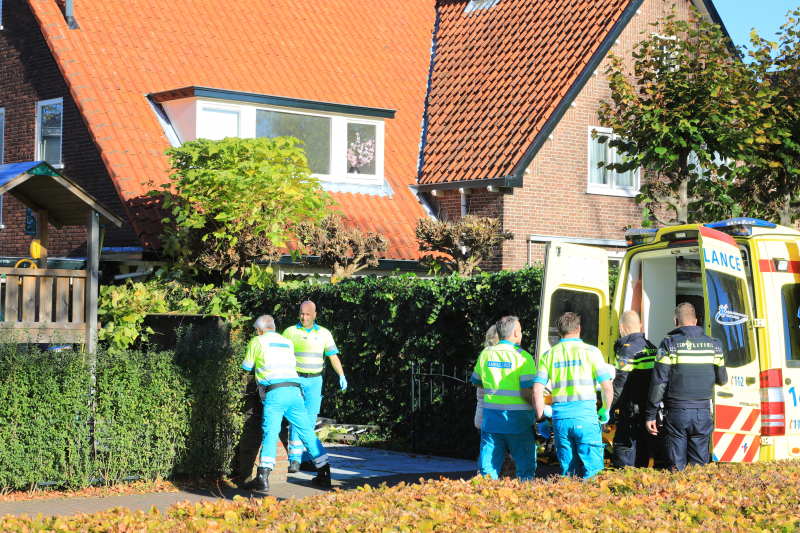 Persoon valt van ladder