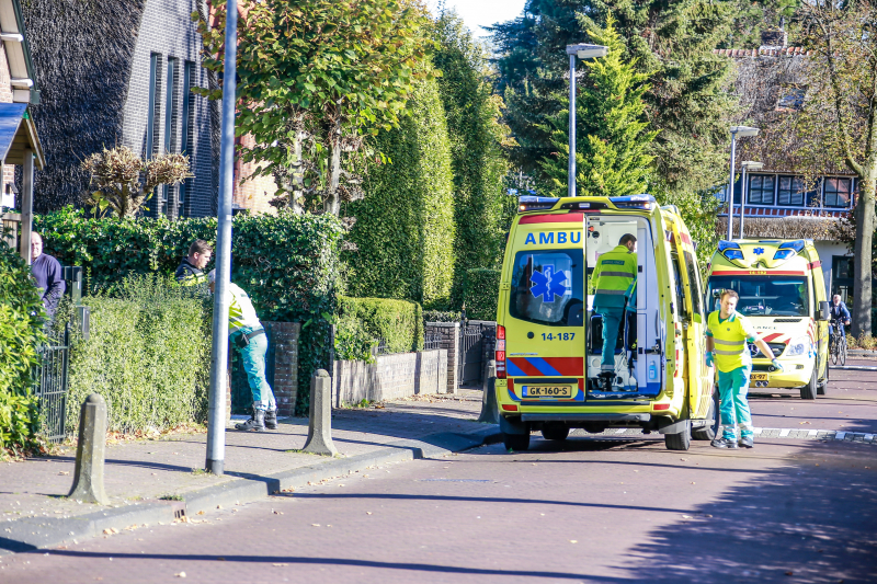 Persoon valt van ladder