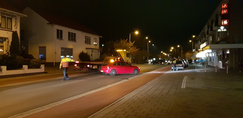 Twee auto's botsen, geen gewonden