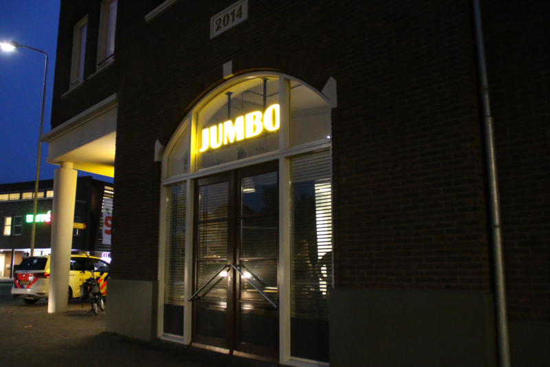 Jumbo overvallen met mes