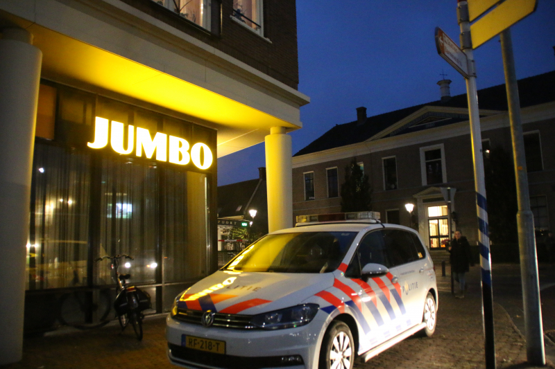 Jumbo overvallen met mes