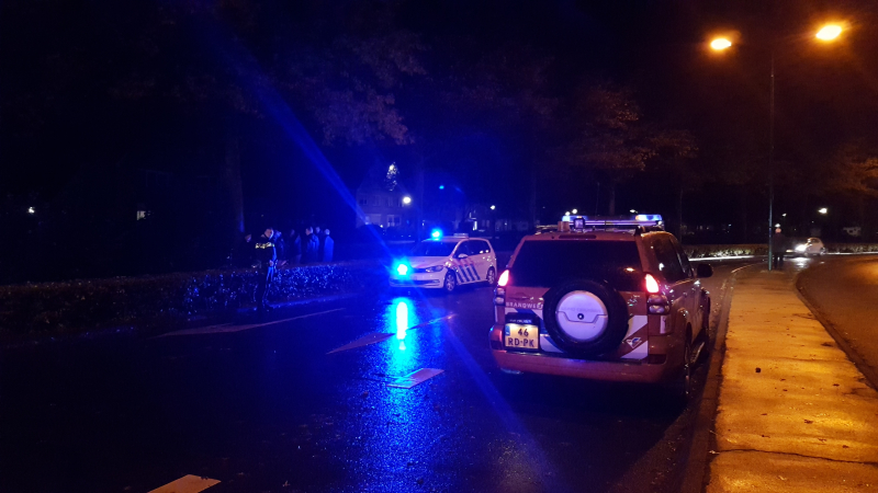 Automobilist raakt met voertuig te water, bestuurder onvindbaar