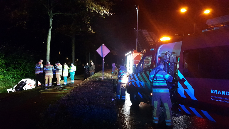 Automobilist raakt met voertuig te water, bestuurder onvindbaar