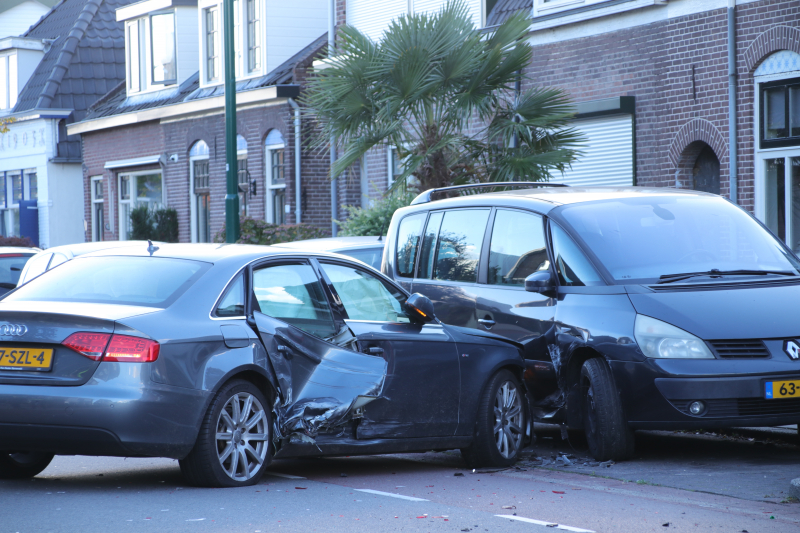 Bestuurder gewond bij aanrijding