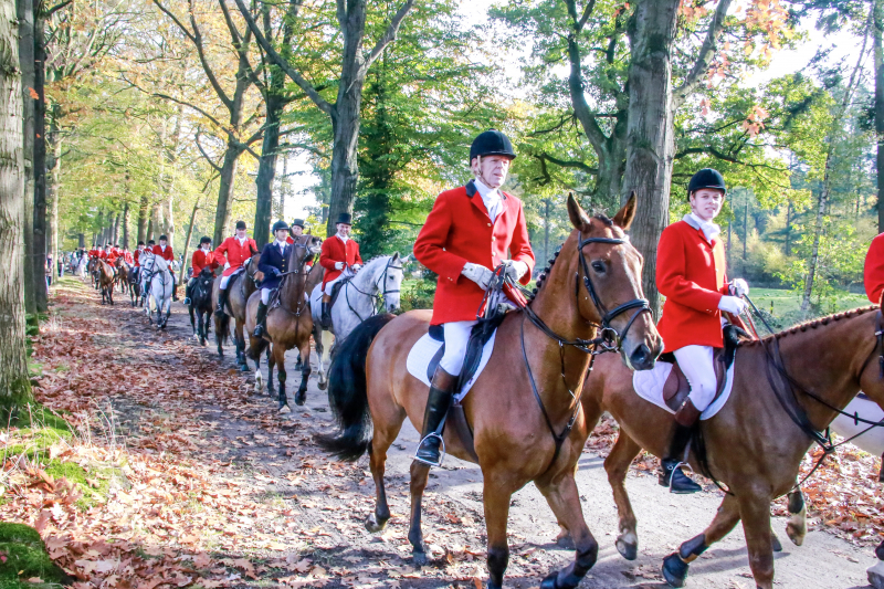 Veel publiek bij eerste slipjacht van het seizoen