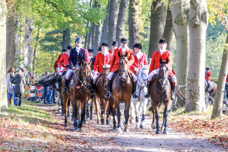 Veel publiek bij eerste slipjacht van het seizoen