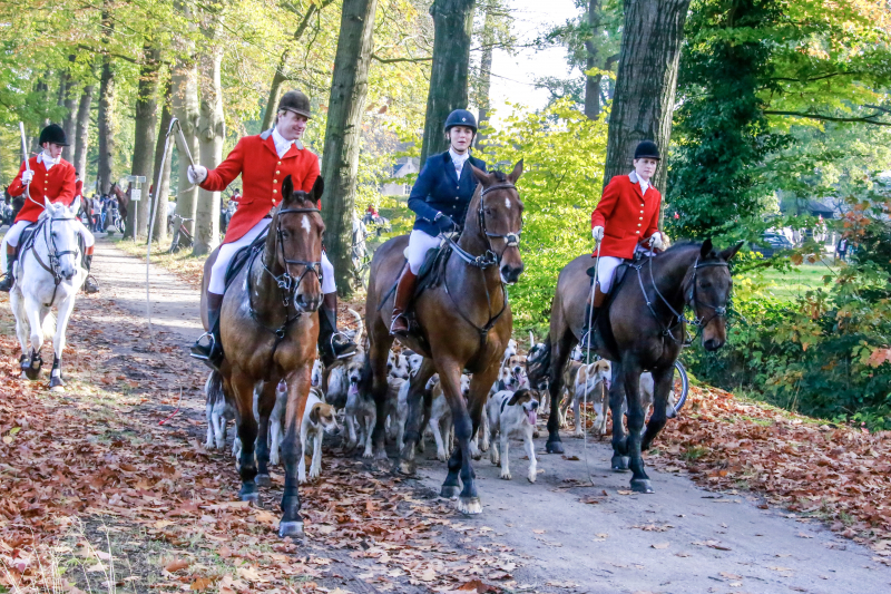Veel publiek bij eerste slipjacht van het seizoen