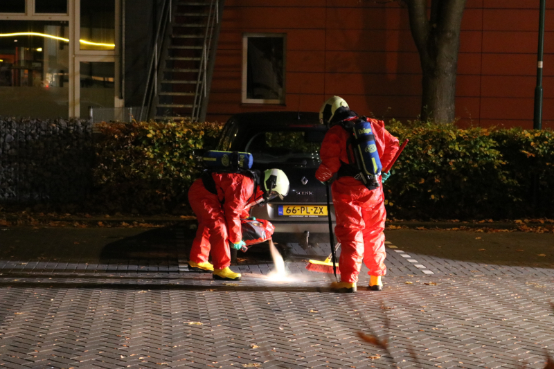 Twee mannen aangehouden met witte bestelbus met vaten