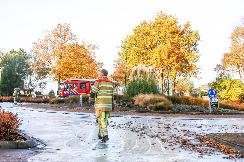 Rotonde afgesloten door kapotte veegwagen